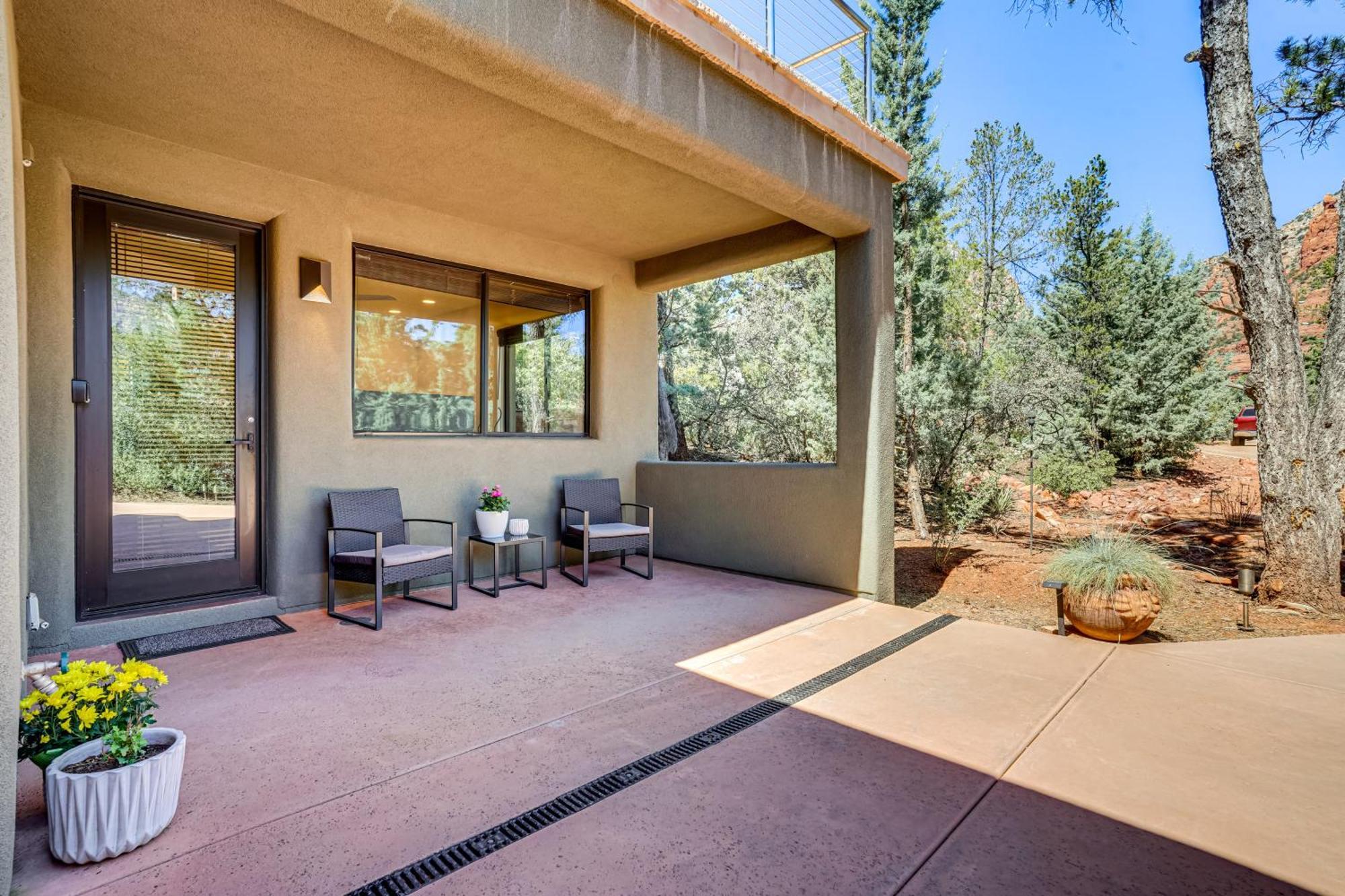 Sedona Couples Retreat With Patio Walk To Trails!アパートメント エクステリア 写真