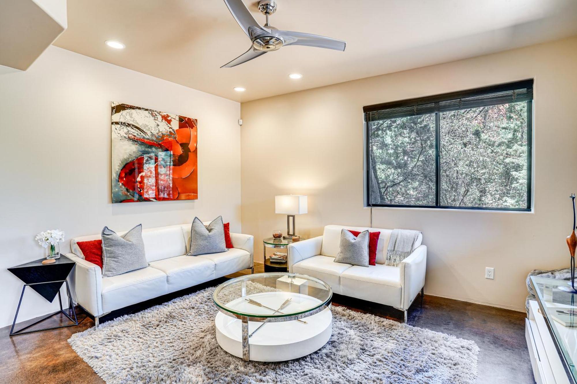 Sedona Couples Retreat With Patio Walk To Trails!アパートメント エクステリア 写真