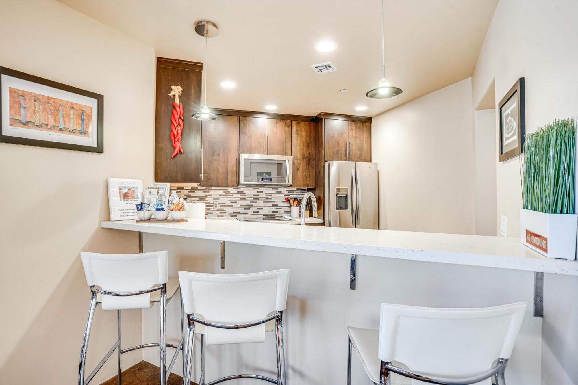 Sedona Couples Retreat With Patio Walk To Trails!アパートメント エクステリア 写真