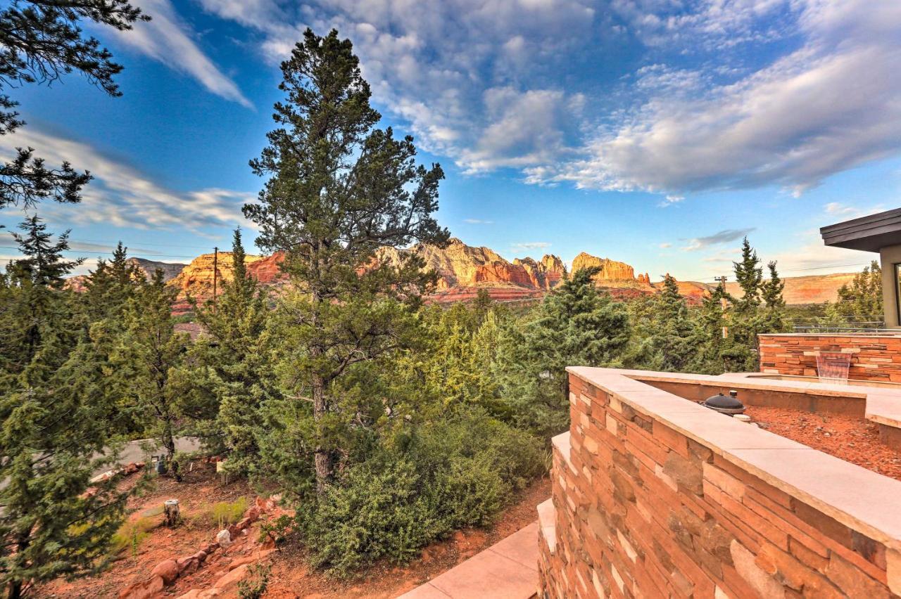 Sedona Couples Retreat With Patio Walk To Trails!アパートメント エクステリア 写真